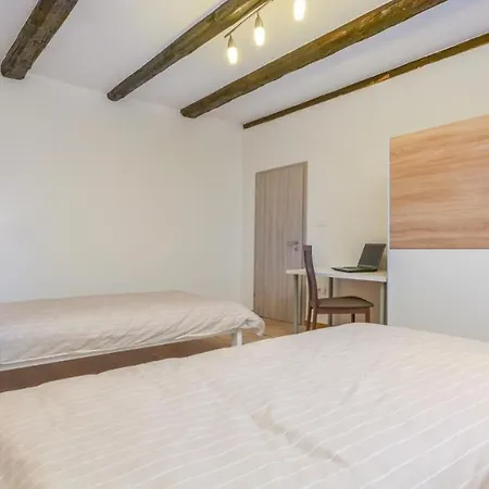 Martin - Fast Wifi, Near Restaurant, Fenced Yard, Pavilion, Center Of Village Villa