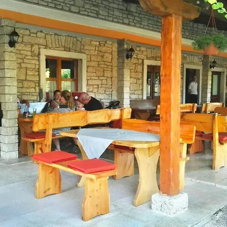 Martin - Fast Wifi, Near Restaurant, Fenced Yard, Pavilion, Center Of Village Villa Kringa