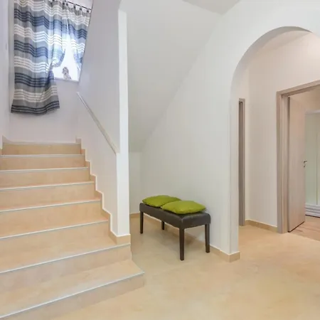 Villa Martin - Fenced Yard, Stone Bbq & Pavilion - Village Centre Βίλα
